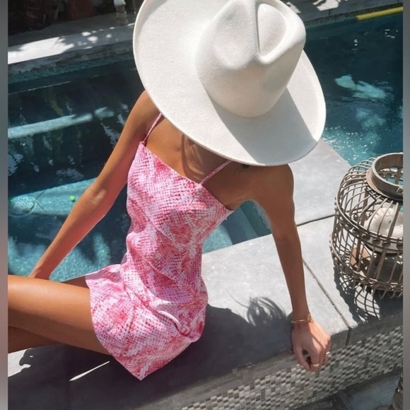 Beach Bunny Pink Reptile Print Dress nwot - Picture 7 of 7